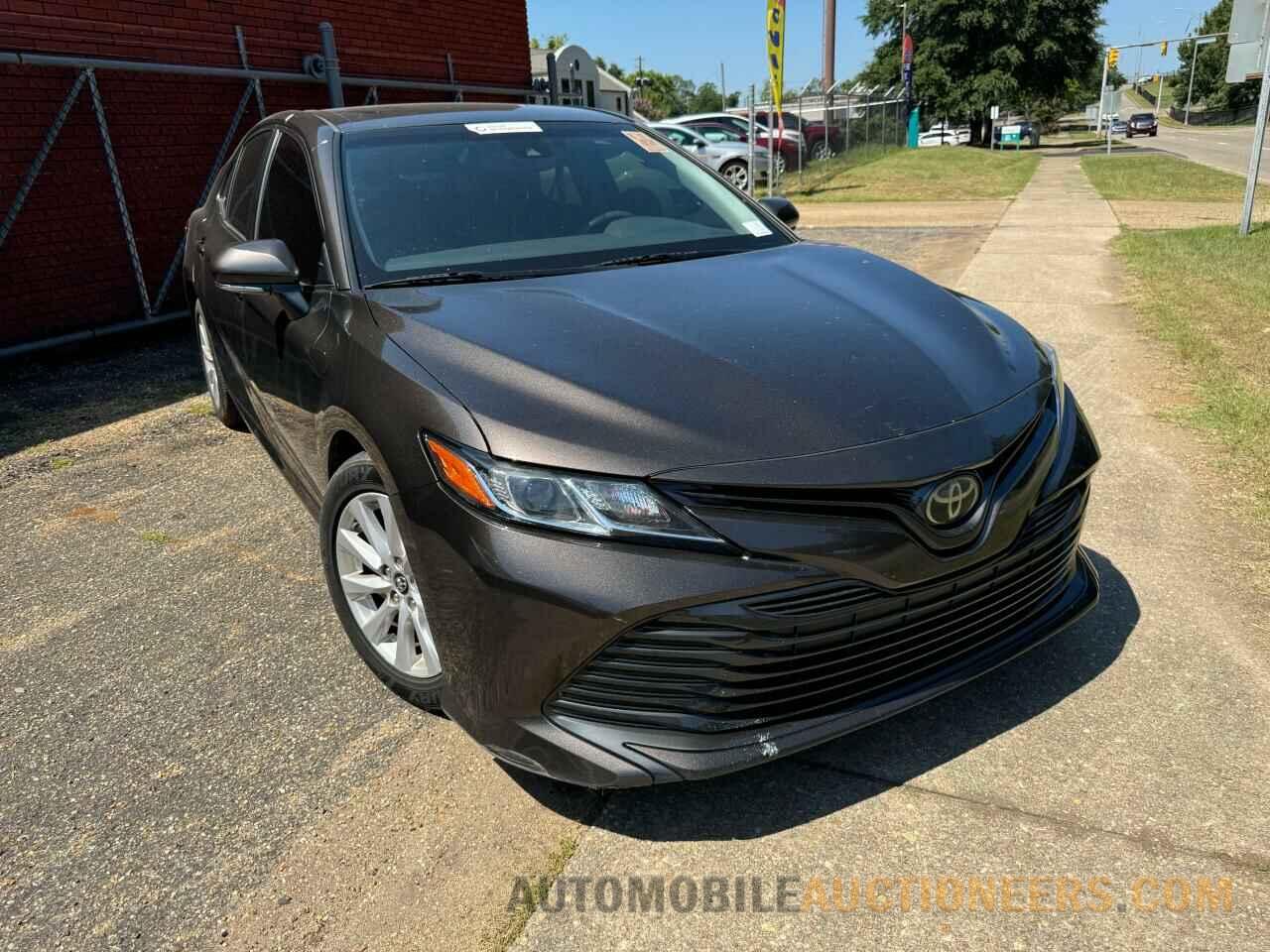 JTNB11HK5J3070963 TOYOTA CAMRY 2018