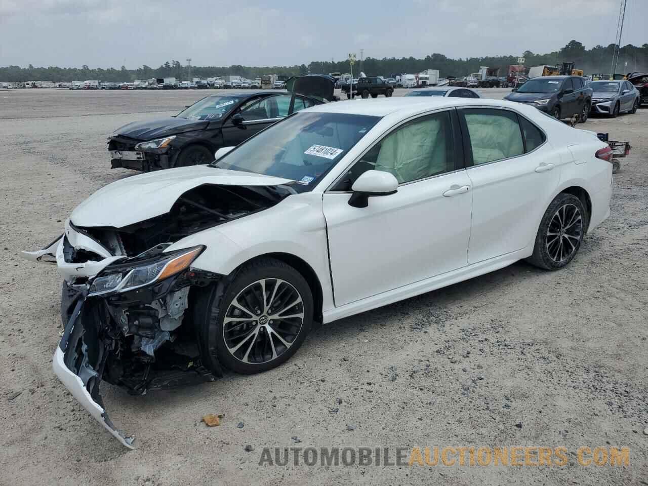 JTNB11HK6J3007774 TOYOTA CAMRY 2018