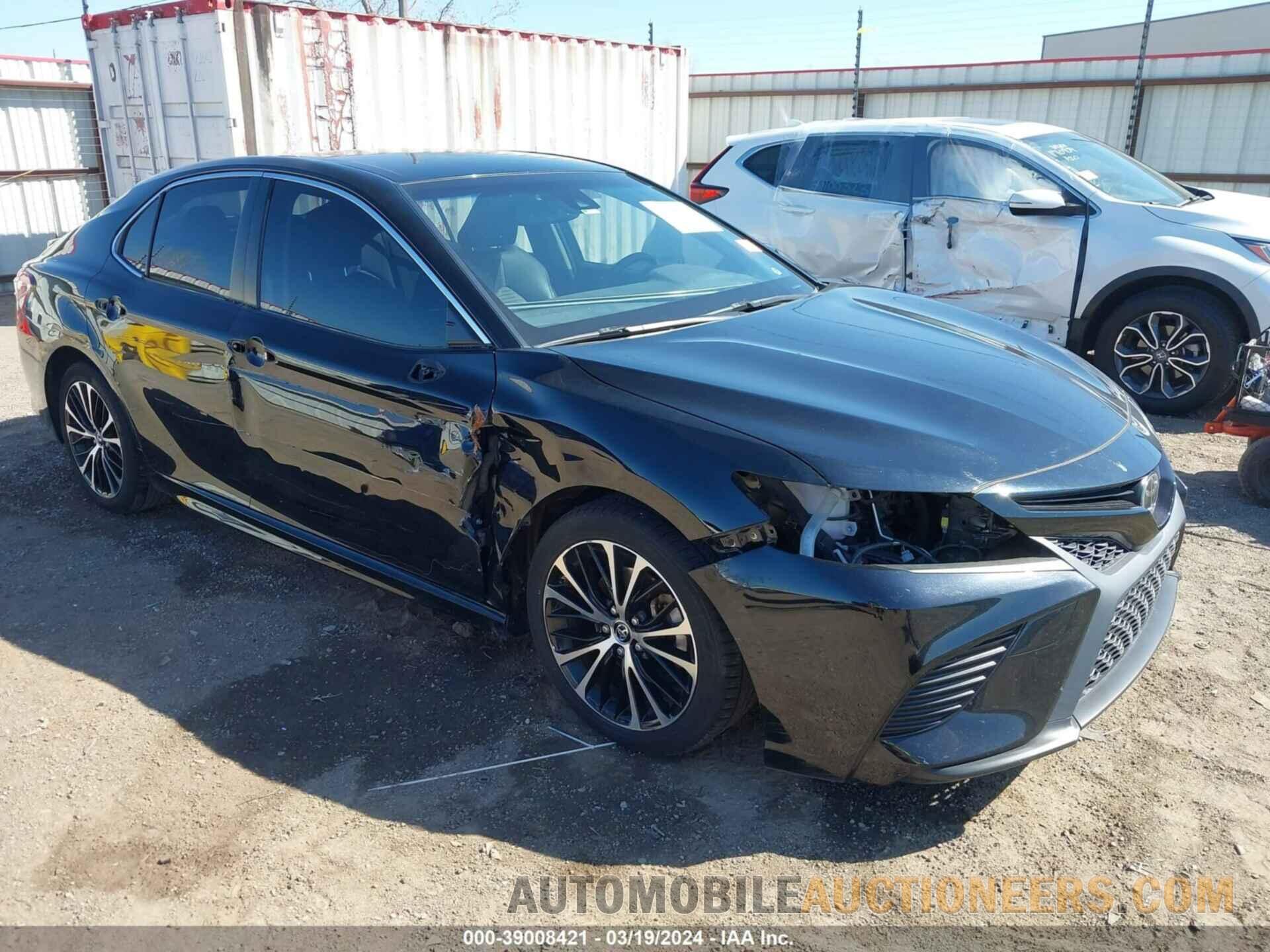 JTNB11HK6J3007967 TOYOTA CAMRY 2018