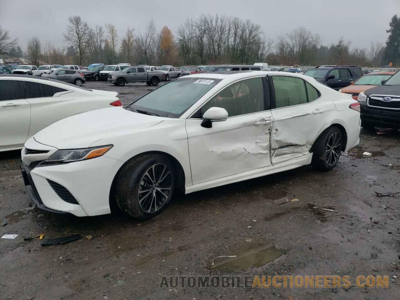 JTNB11HK6J3017902 TOYOTA CAMRY 2018