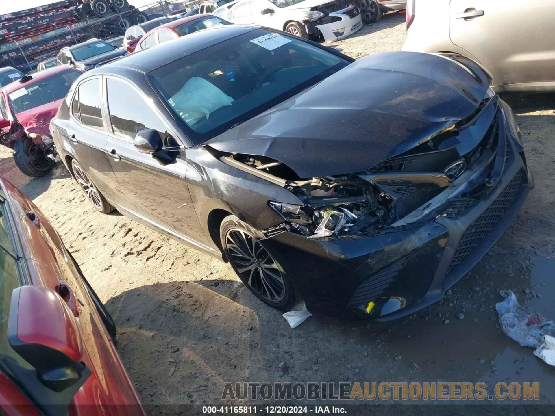 JTNB11HK6J3018807 TOYOTA CAMRY 2018