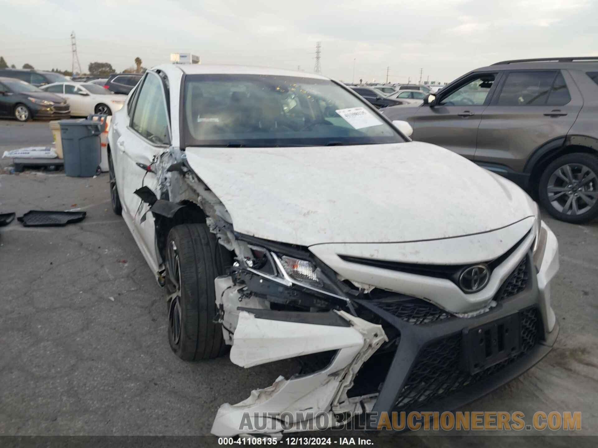 JTNB11HK6J3036563 TOYOTA CAMRY 2018