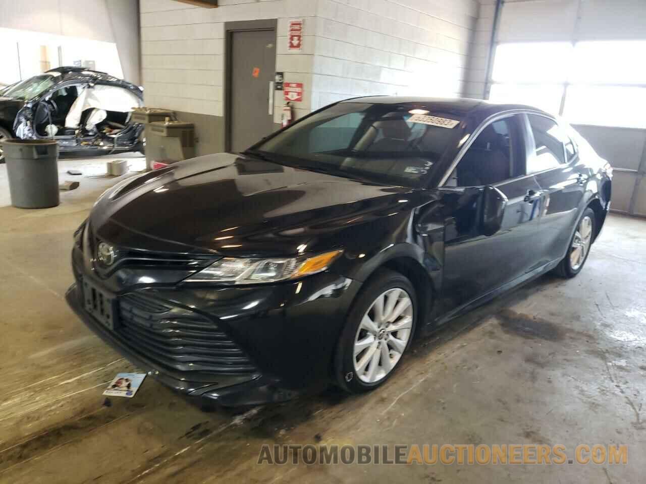 JTNB11HK6J3043402 TOYOTA CAMRY 2018