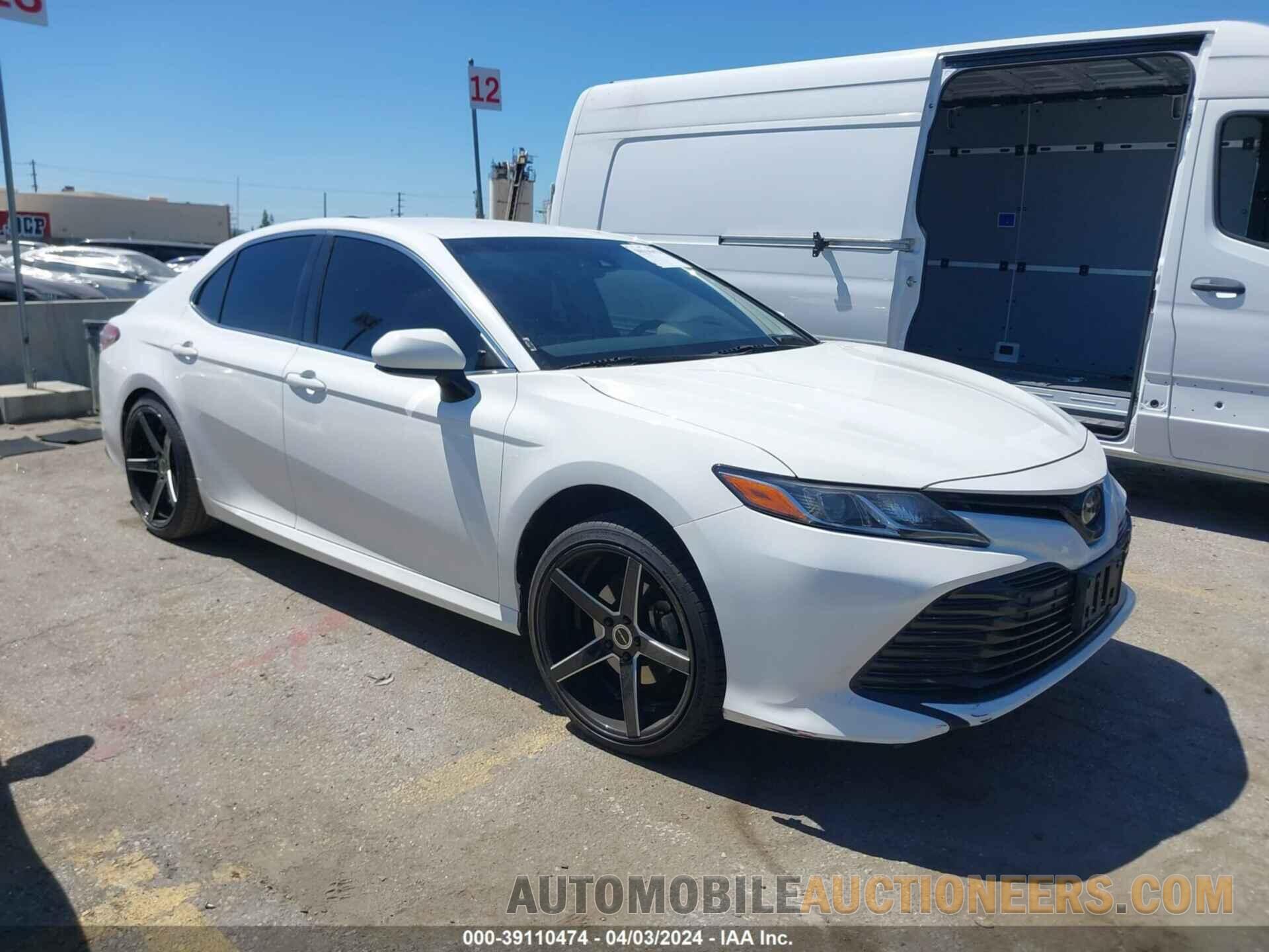 JTNB11HK6J3047837 TOYOTA CAMRY 2018