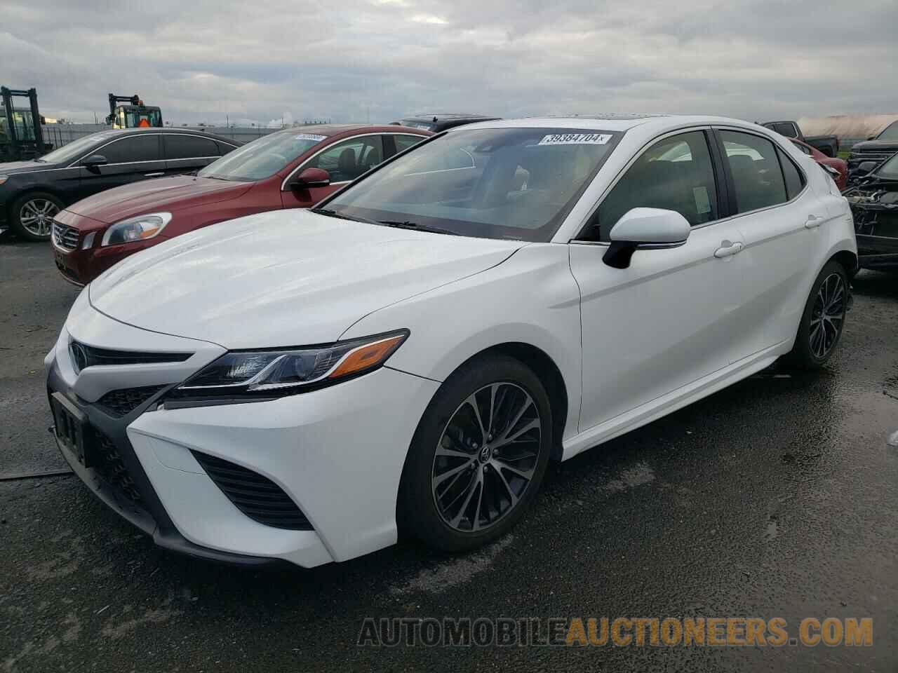 JTNB11HK6J3048888 TOYOTA CAMRY 2018