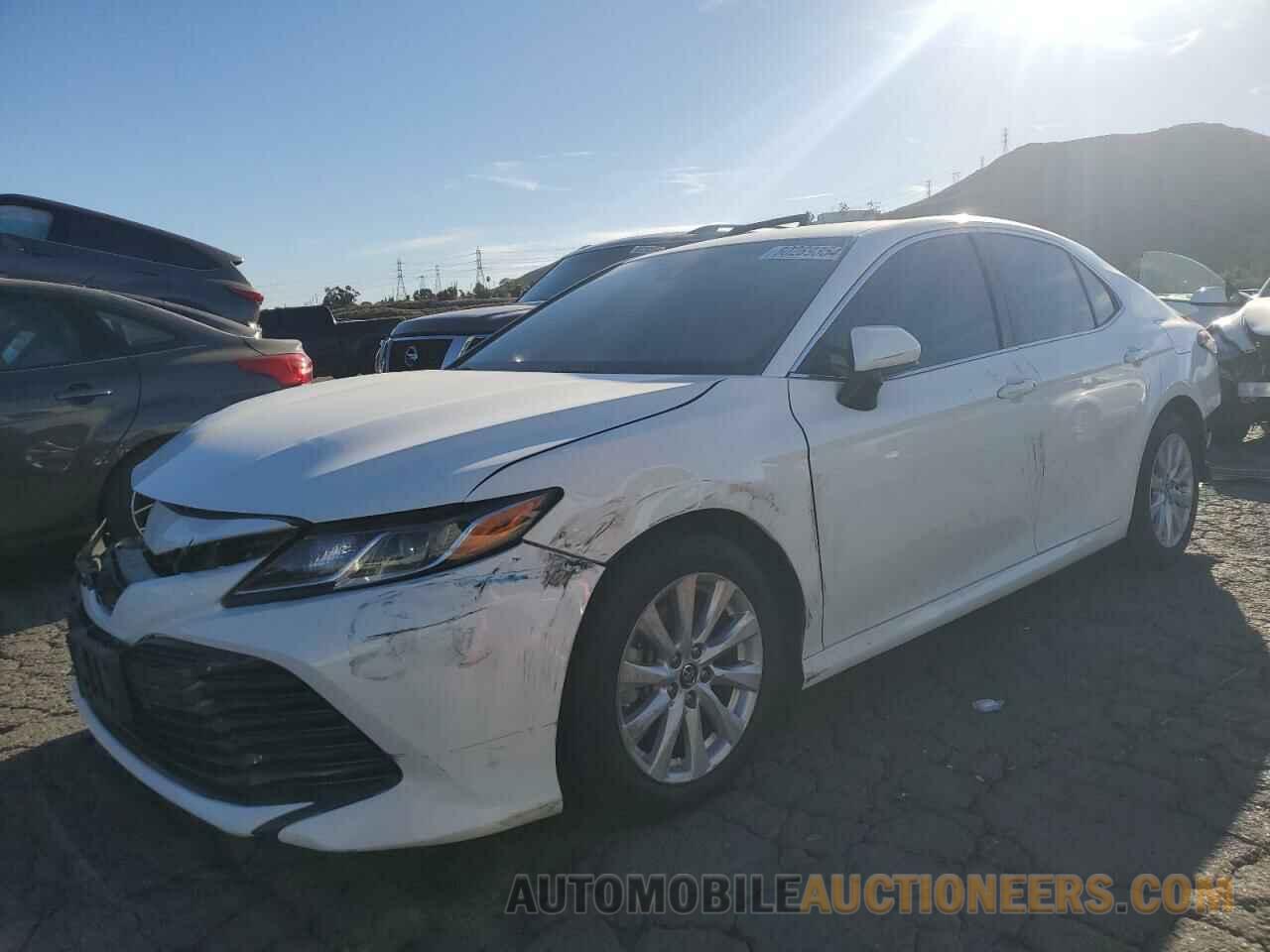 JTNB11HK6J3049801 TOYOTA CAMRY 2018