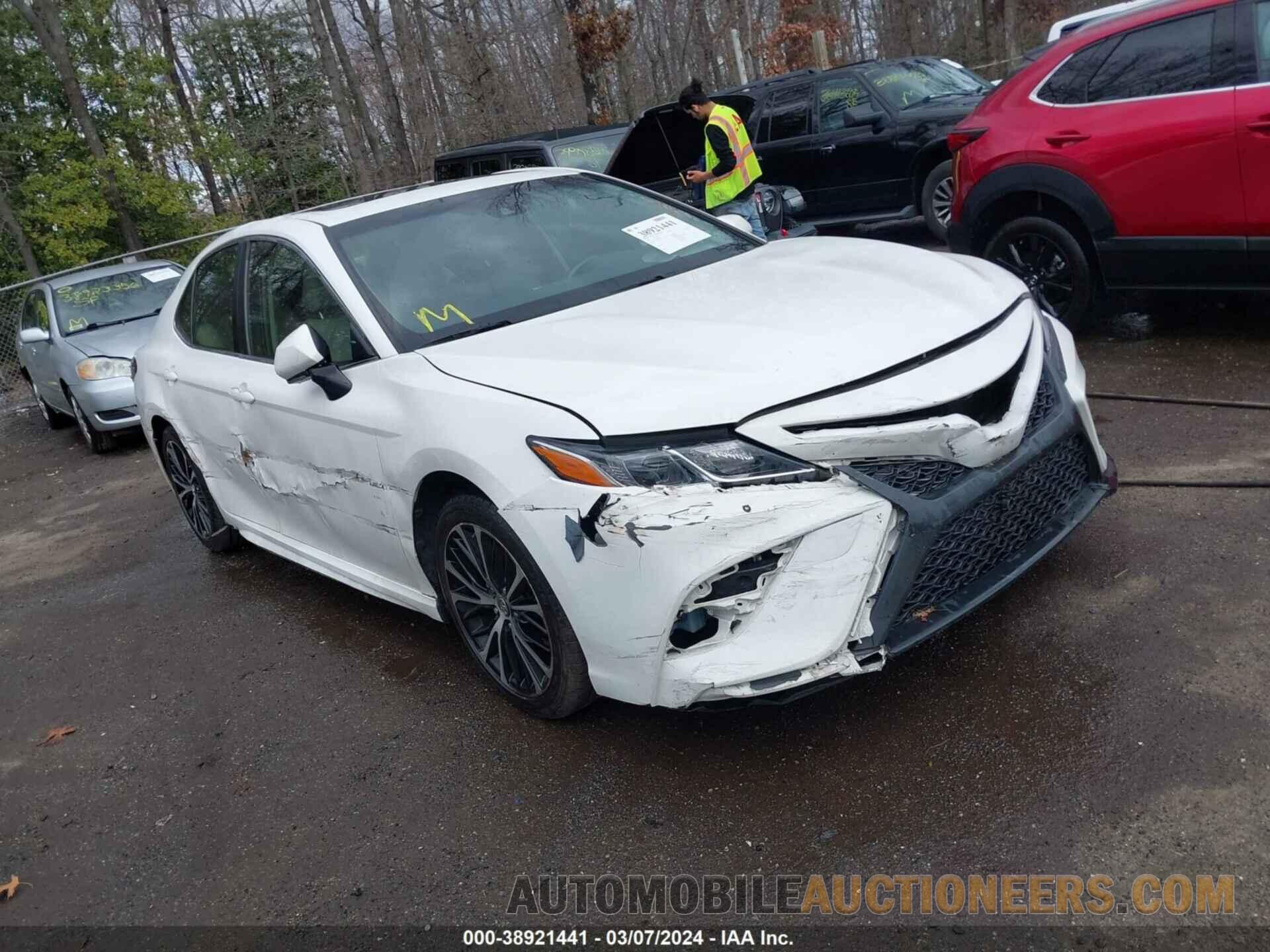 JTNB11HK6J3050219 TOYOTA CAMRY 2018