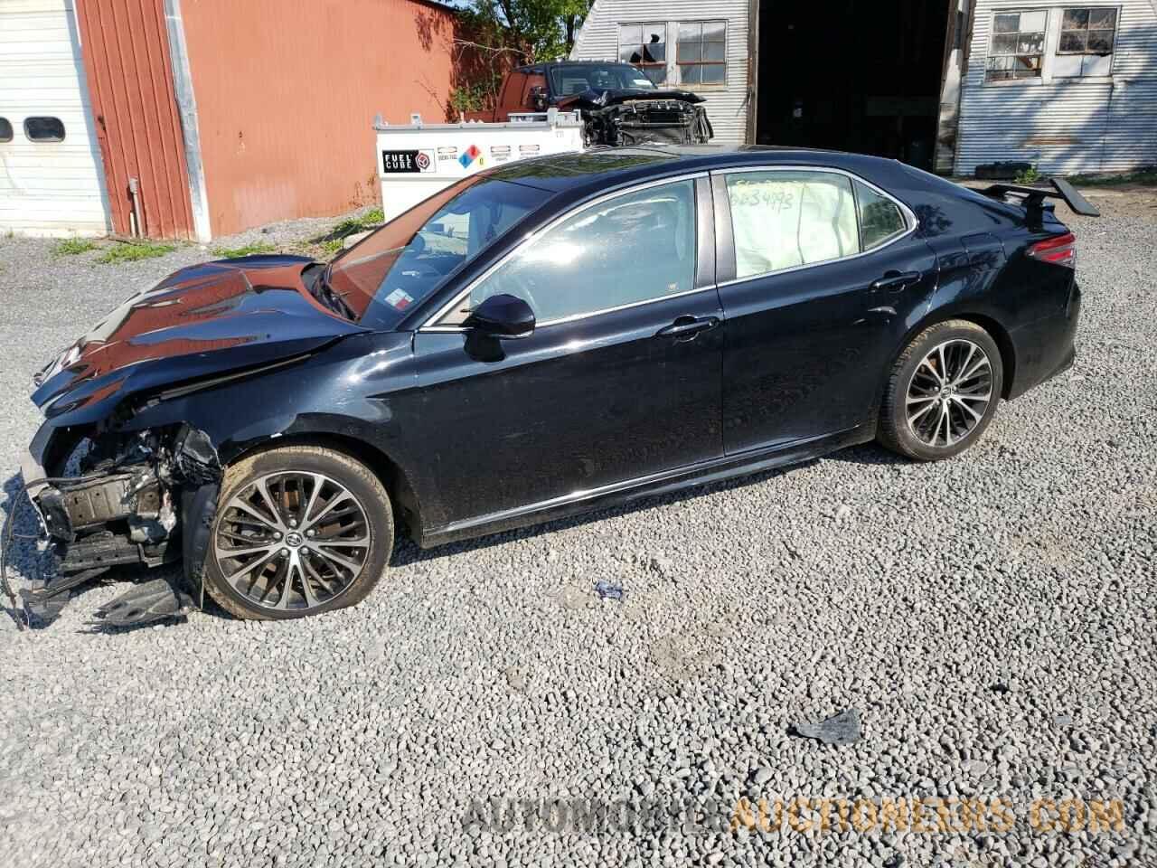 JTNB11HK7J3000400 TOYOTA CAMRY 2018