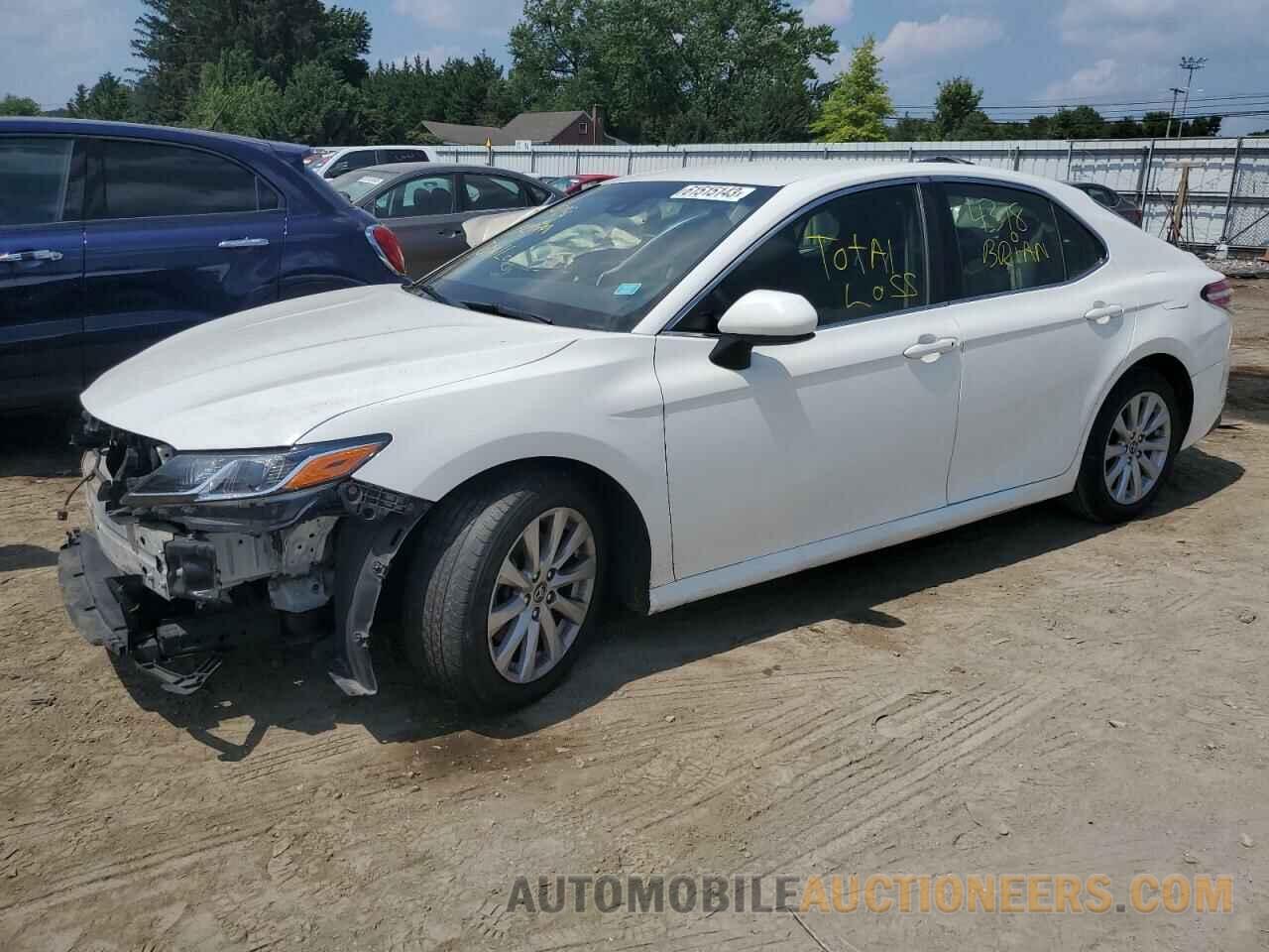 JTNB11HK7J3011445 TOYOTA CAMRY 2018