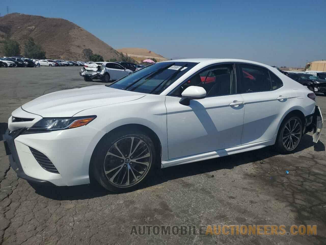 JTNB11HK7J3014555 TOYOTA CAMRY 2018