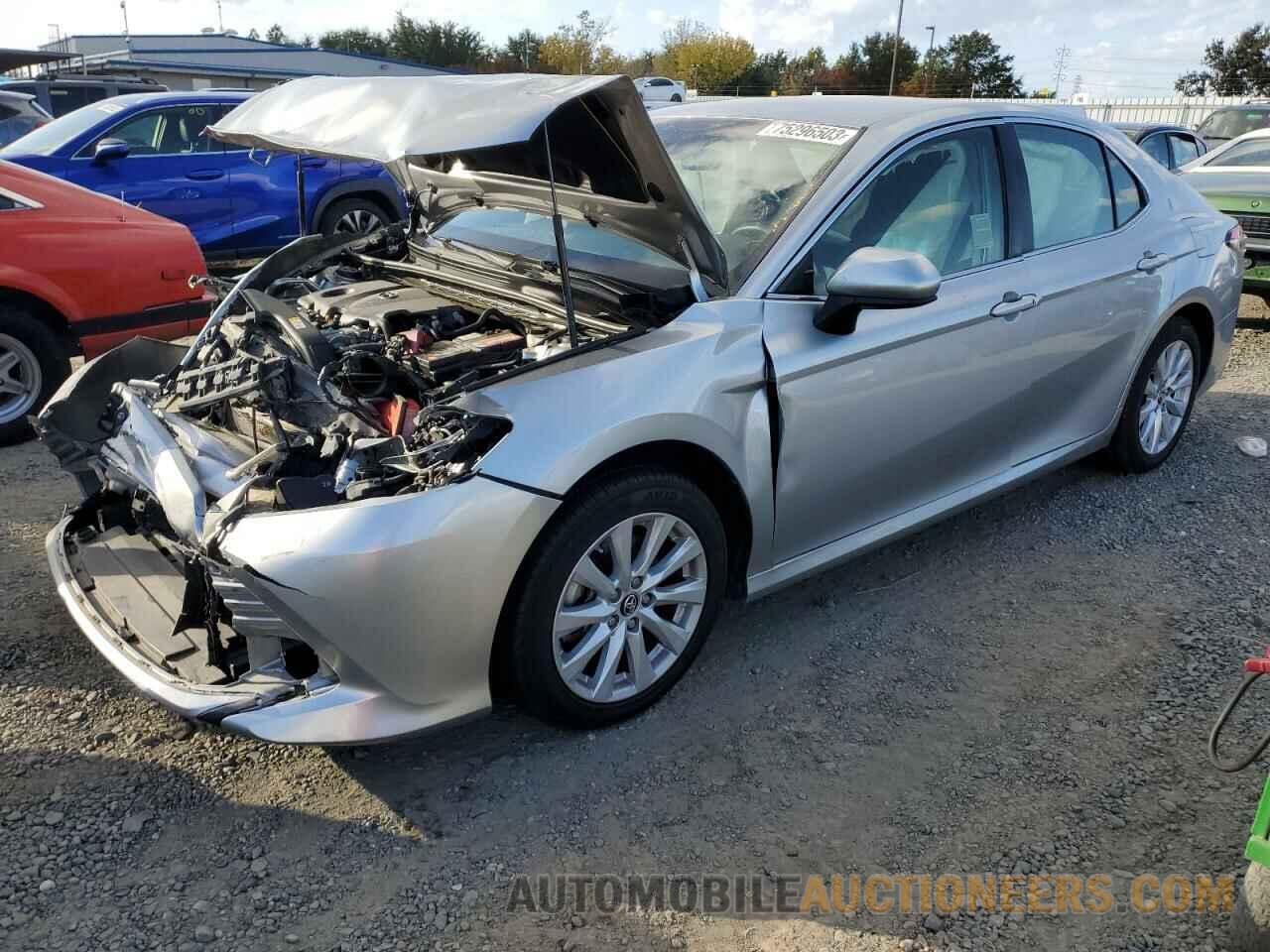 JTNB11HK7J3014927 TOYOTA CAMRY 2018