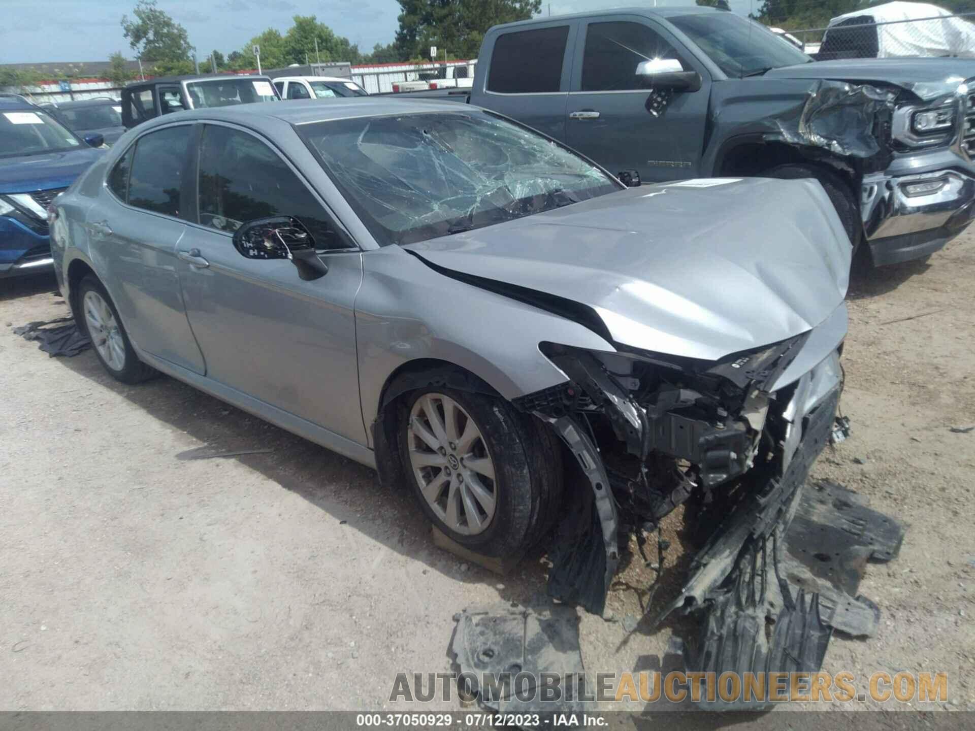 JTNB11HK7J3016175 TOYOTA CAMRY 2018