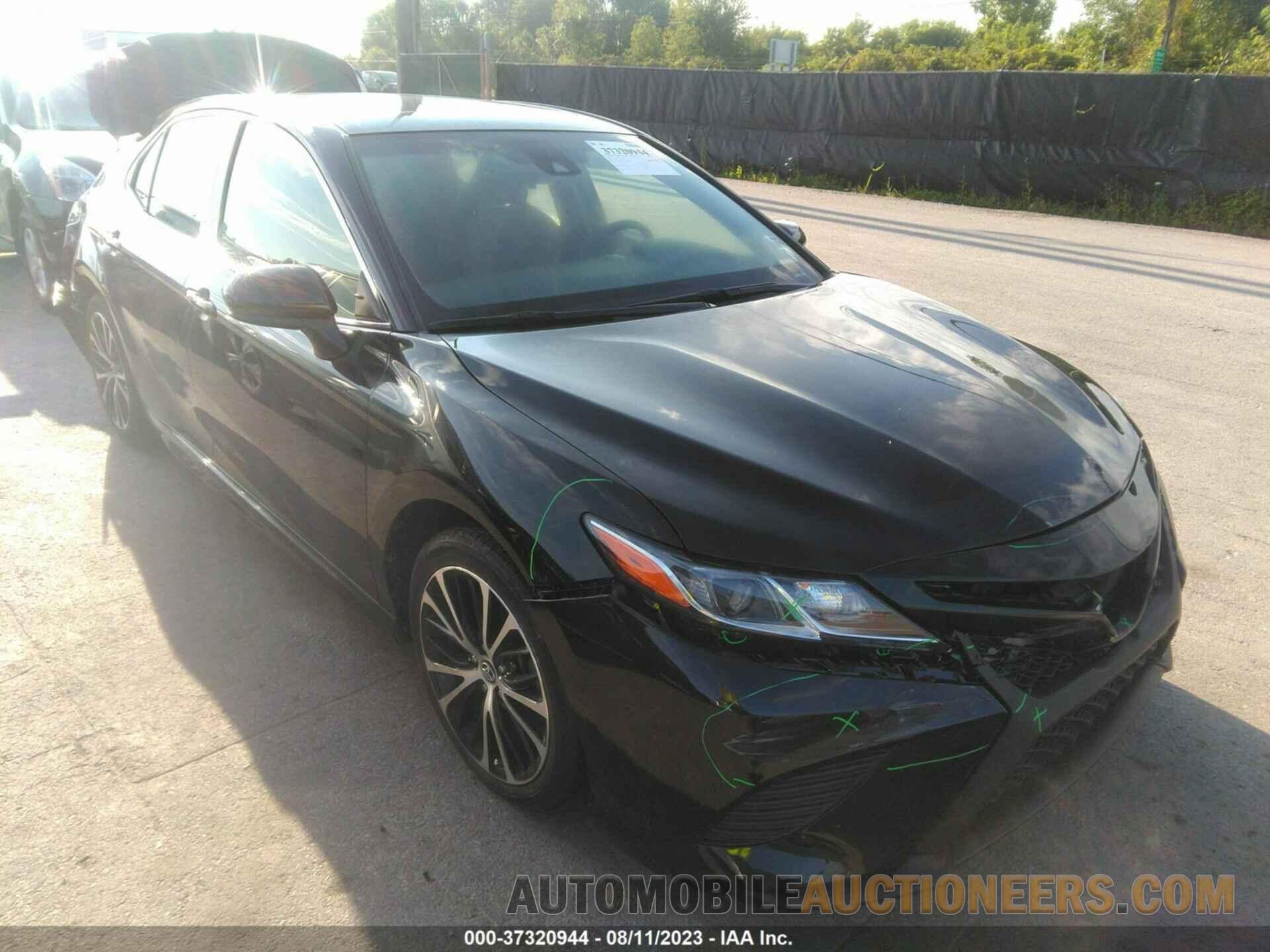 JTNB11HK7J3021831 TOYOTA CAMRY 2018