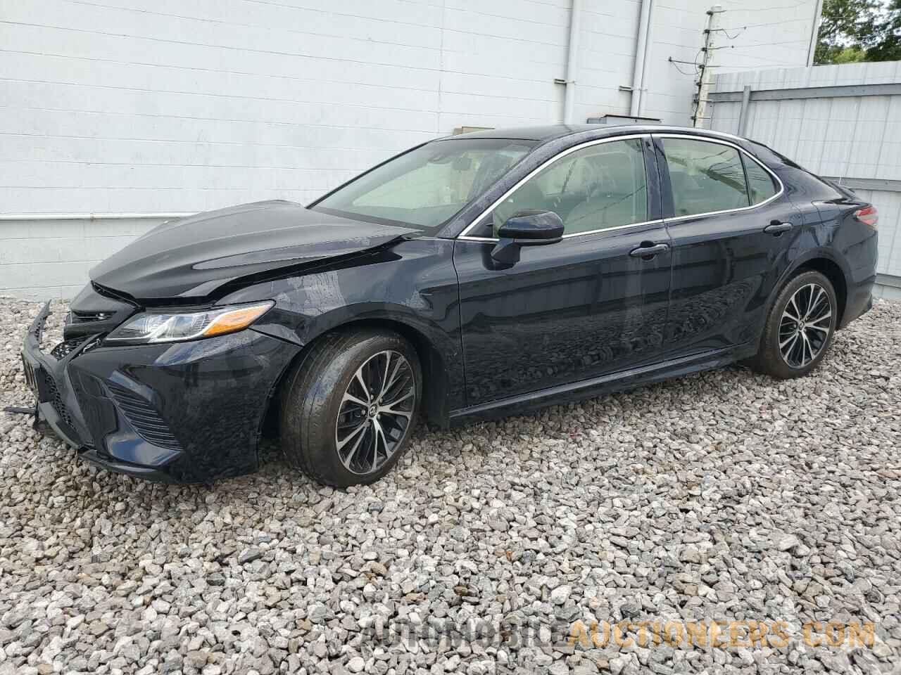 JTNB11HK7J3024356 TOYOTA CAMRY 2018