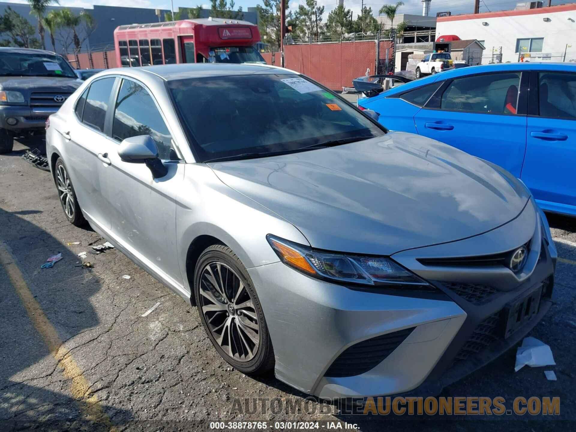 JTNB11HK7J3037494 TOYOTA CAMRY 2018