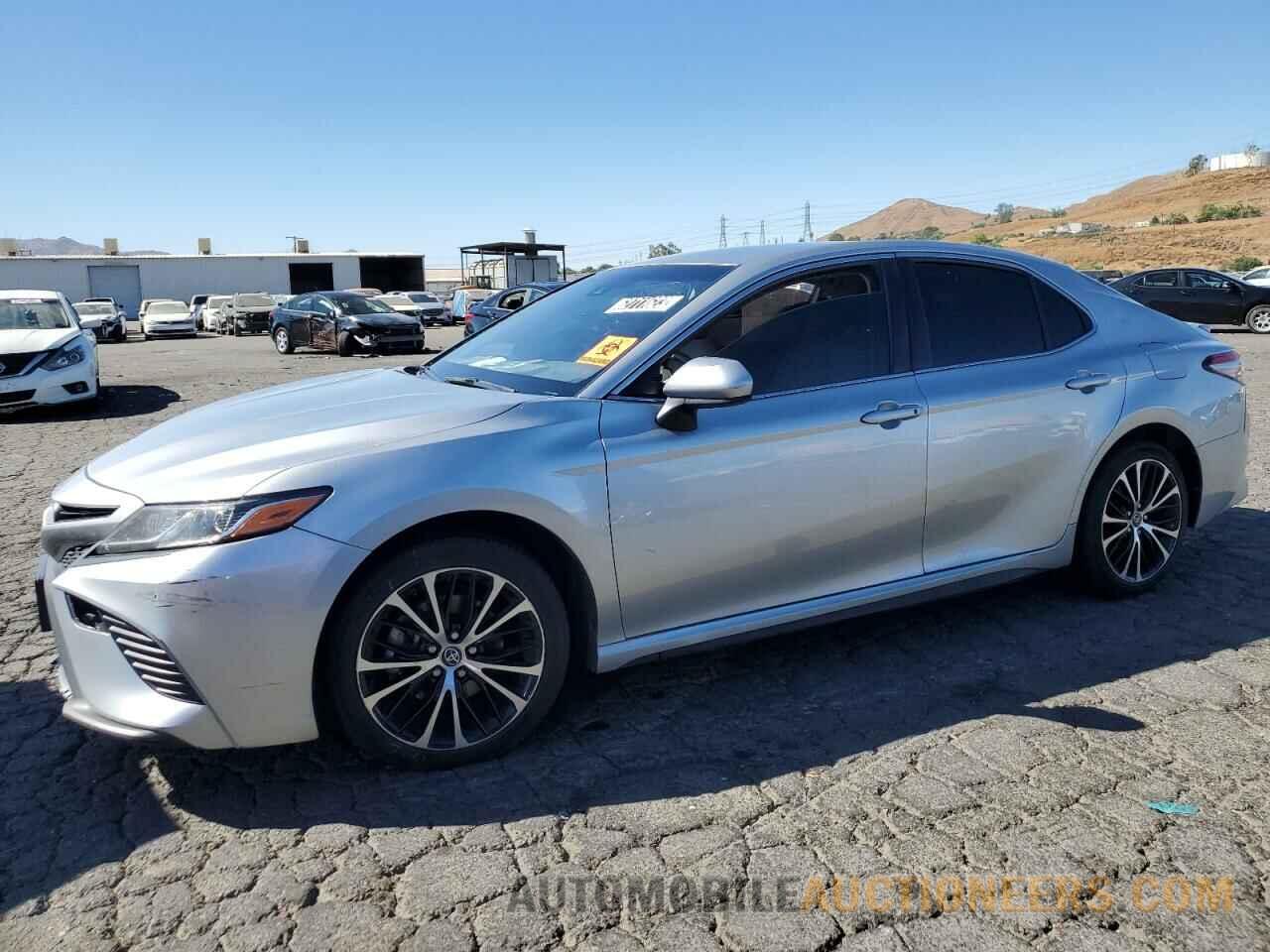 JTNB11HK7J3041433 TOYOTA CAMRY 2018