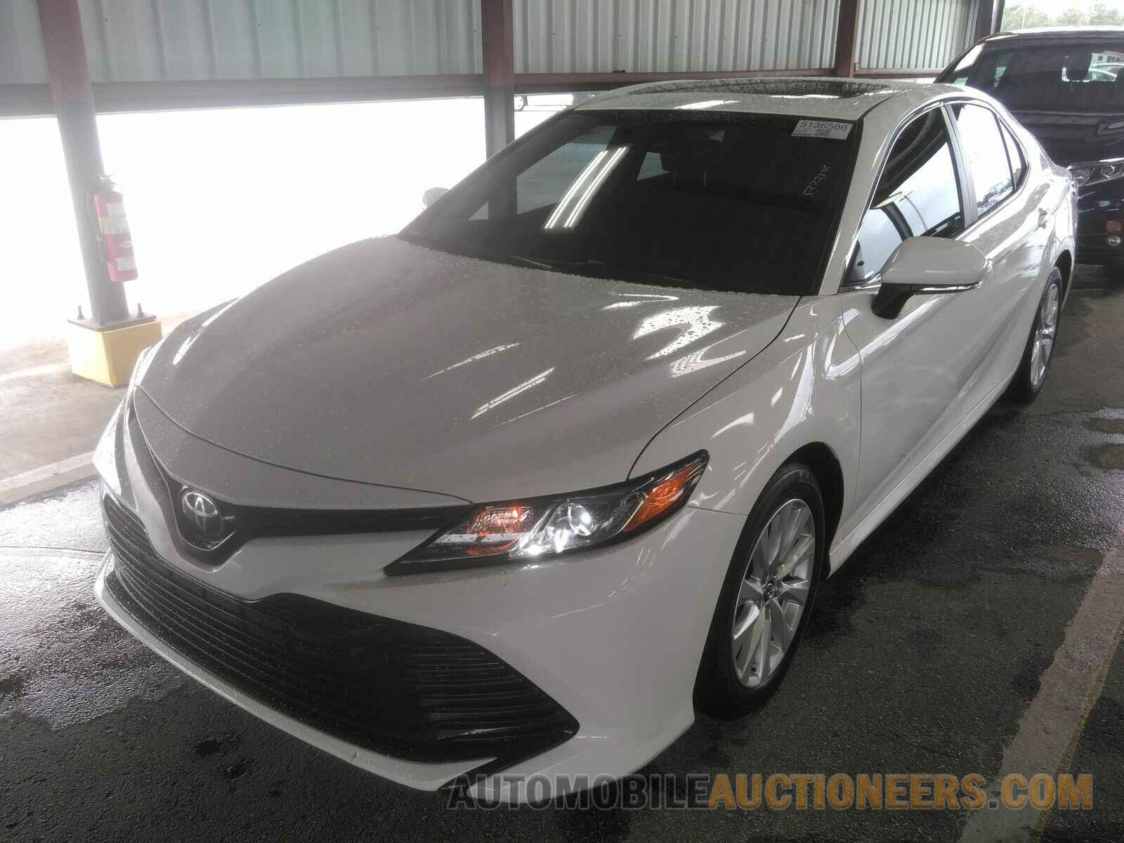 JTNB11HK7J3045501 Toyota Camry LE 2018