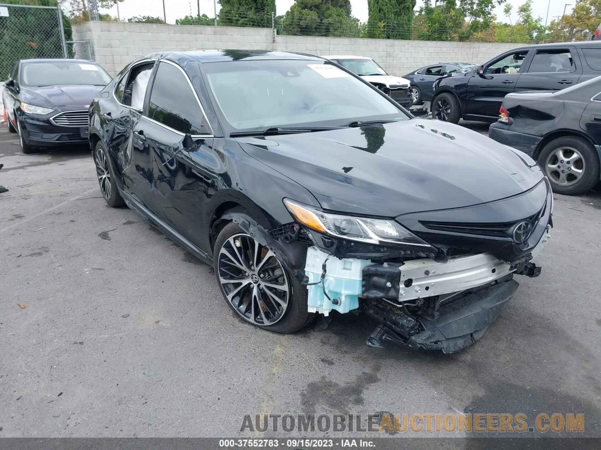 JTNB11HK7J3071080 TOYOTA CAMRY 2018