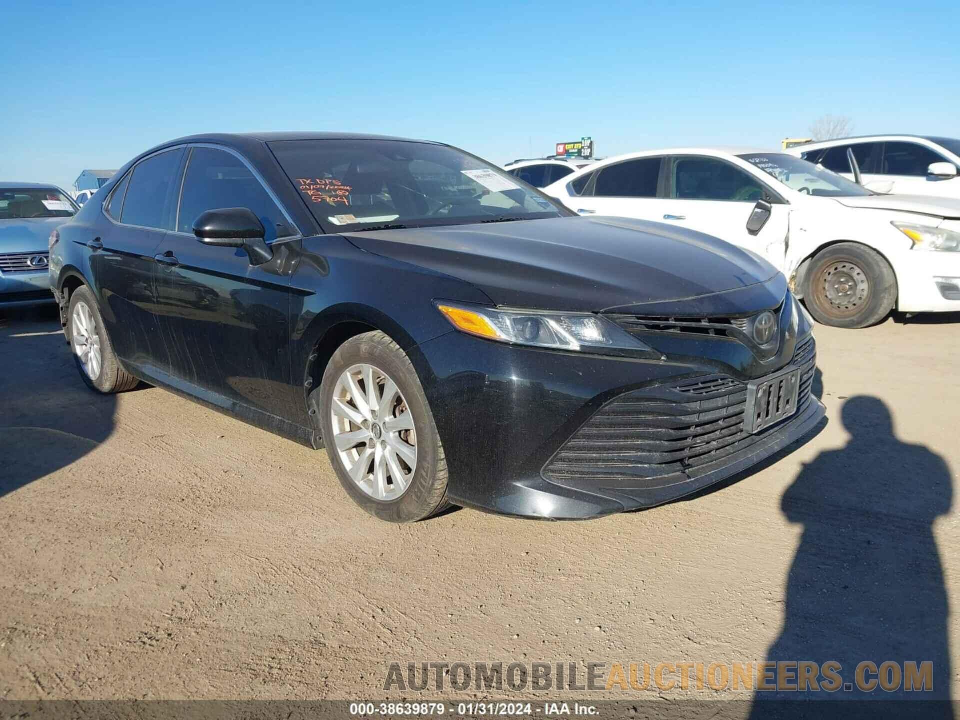 JTNB11HK8J3005704 TOYOTA CAMRY 2018