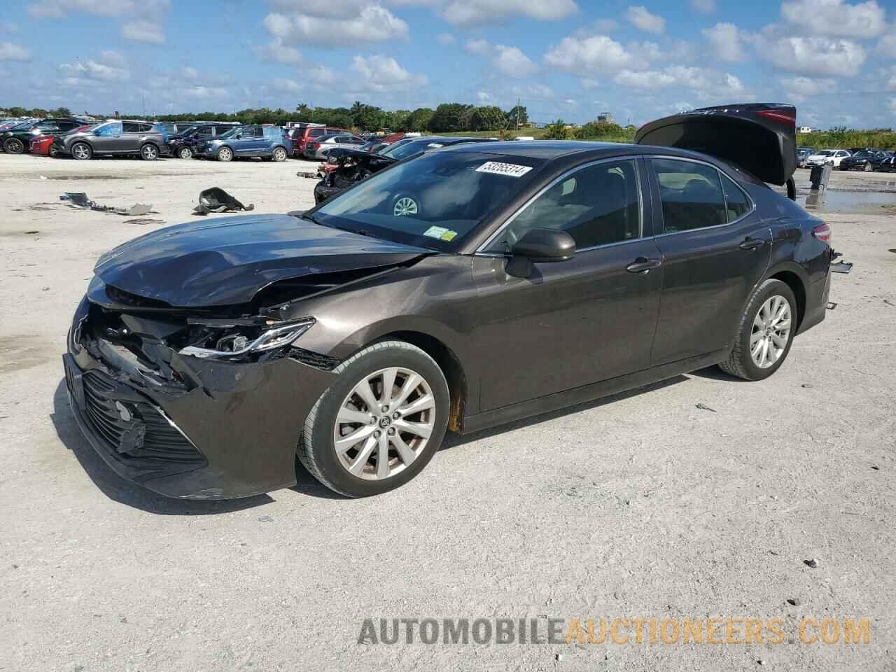 JTNB11HK8J3006304 TOYOTA CAMRY 2018