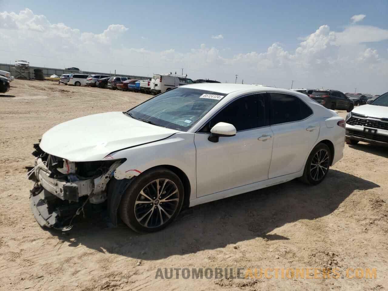 JTNB11HK8J3006965 TOYOTA CAMRY 2018