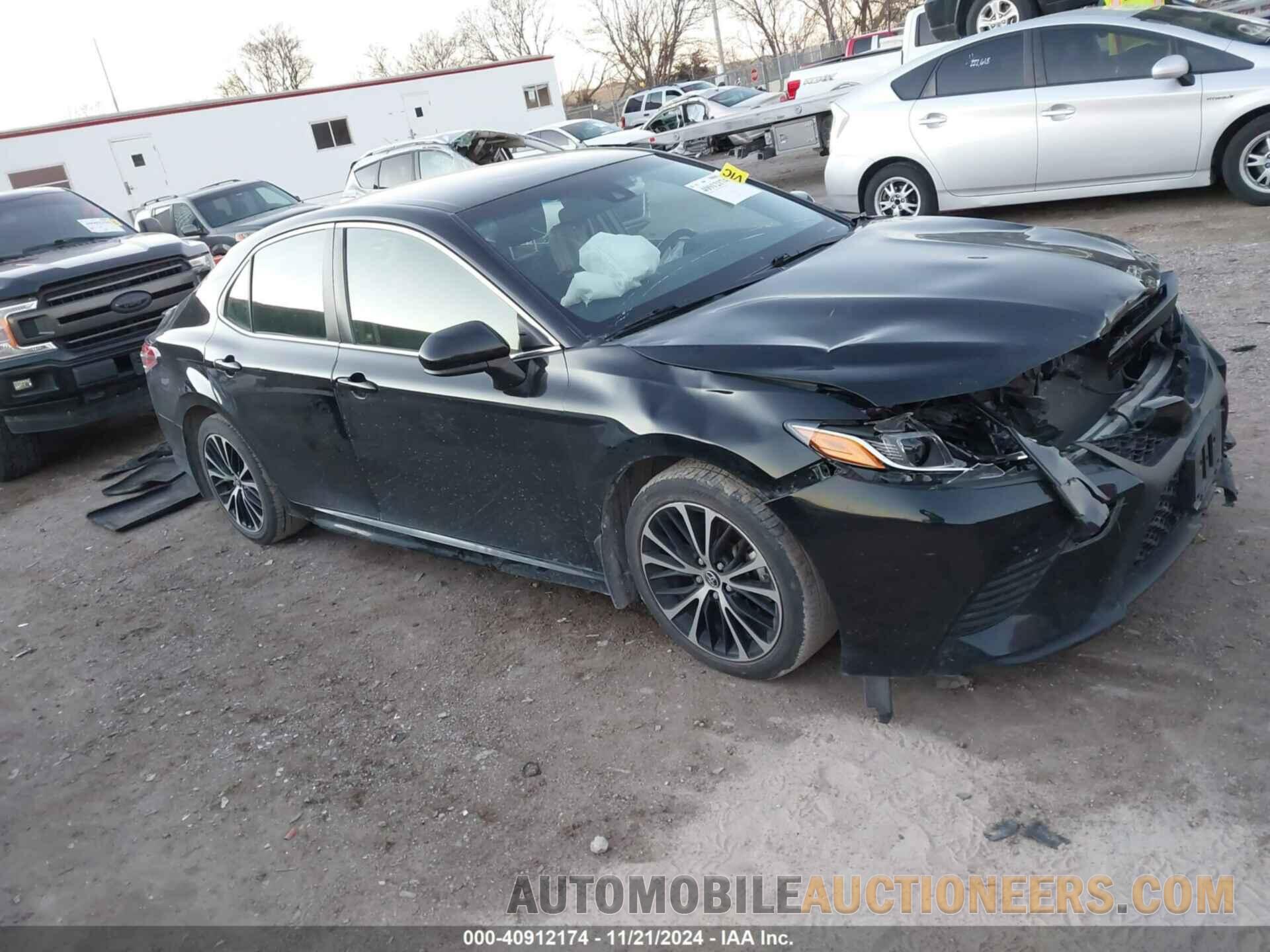 JTNB11HK8J3007338 TOYOTA CAMRY 2018