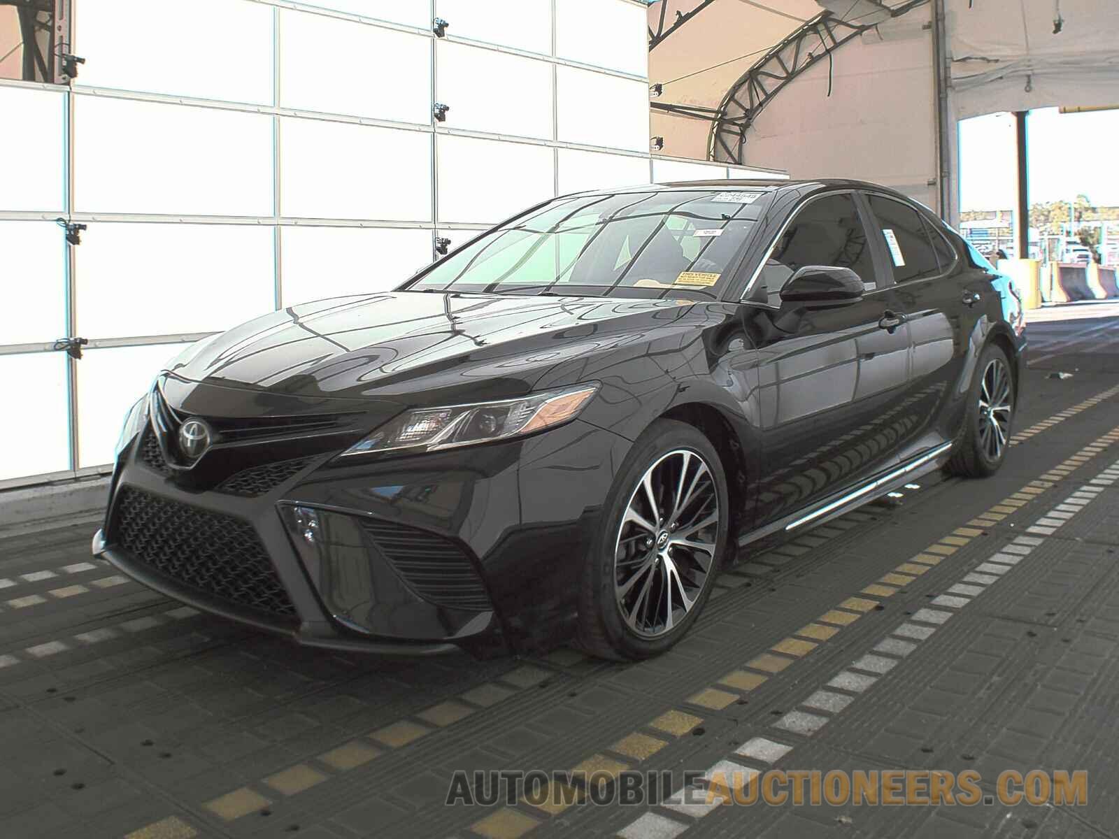 JTNB11HK8J3016122 Toyota Camry 2018