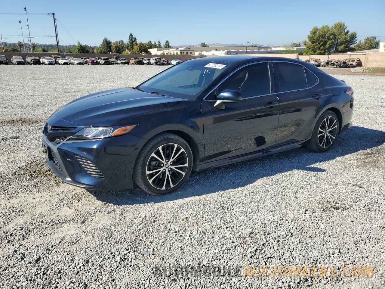 JTNB11HK8J3018064 TOYOTA CAMRY 2018