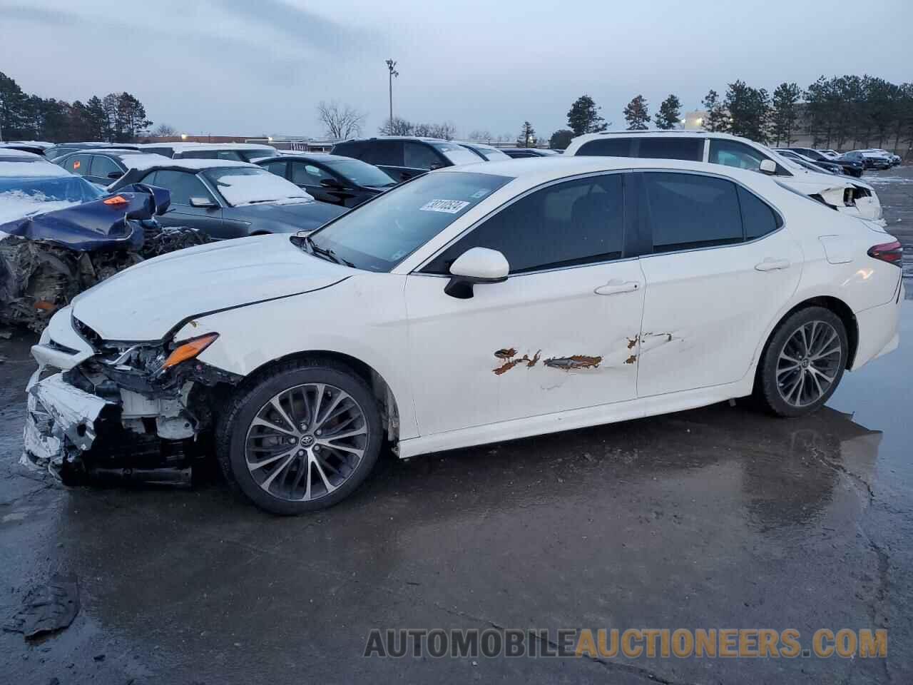 JTNB11HK8J3018226 TOYOTA CAMRY 2018