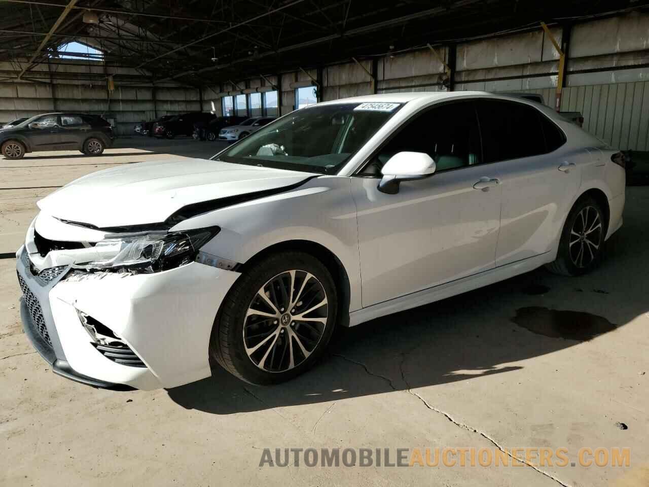 JTNB11HK8J3022566 TOYOTA CAMRY 2018