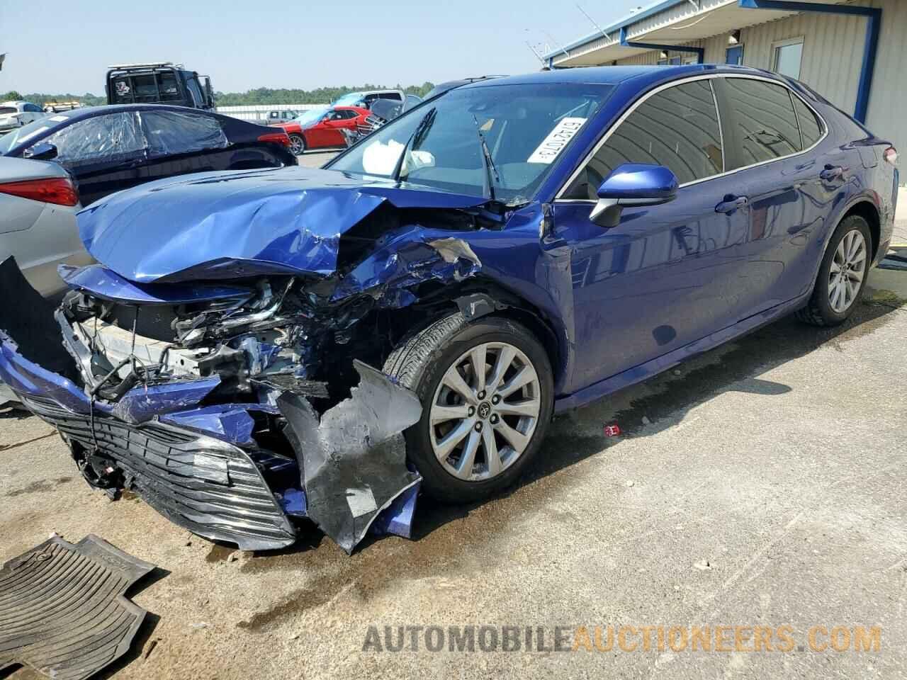 JTNB11HK8J3022647 TOYOTA CAMRY 2018