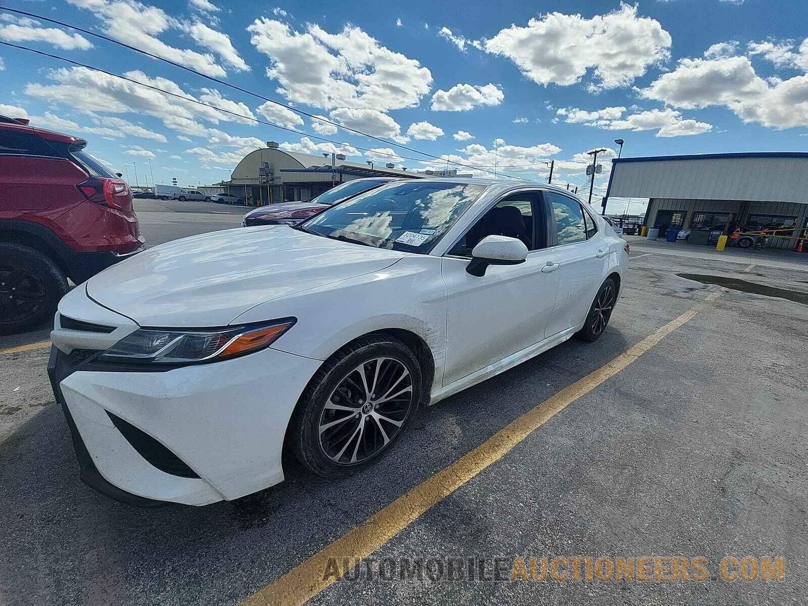 JTNB11HK8J3024334 Toyota Camry 2018