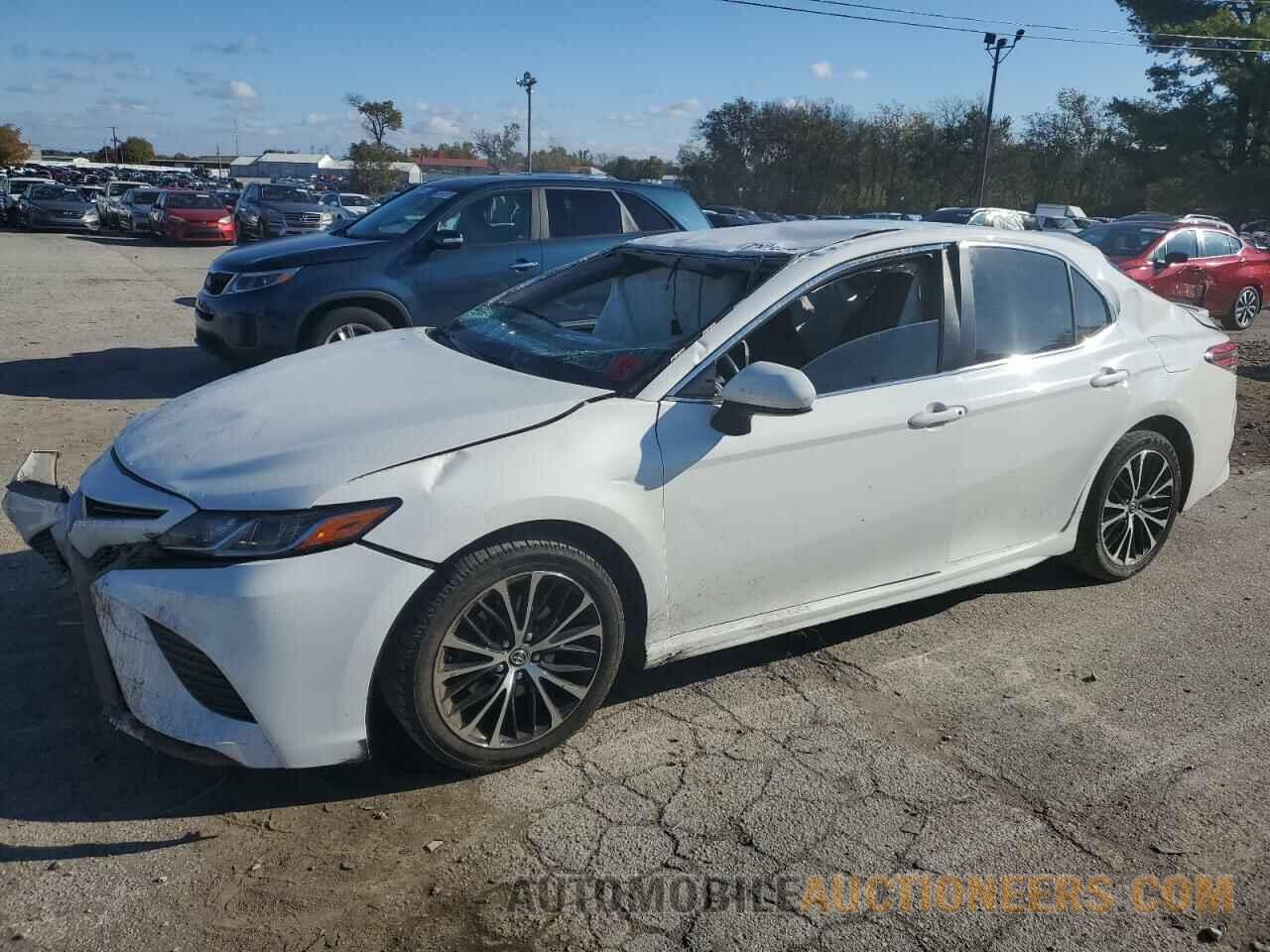 JTNB11HK8J3025807 TOYOTA CAMRY 2018