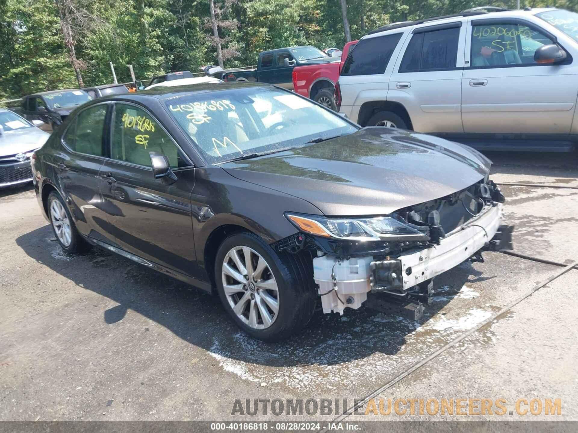 JTNB11HK8J3040064 TOYOTA CAMRY 2018