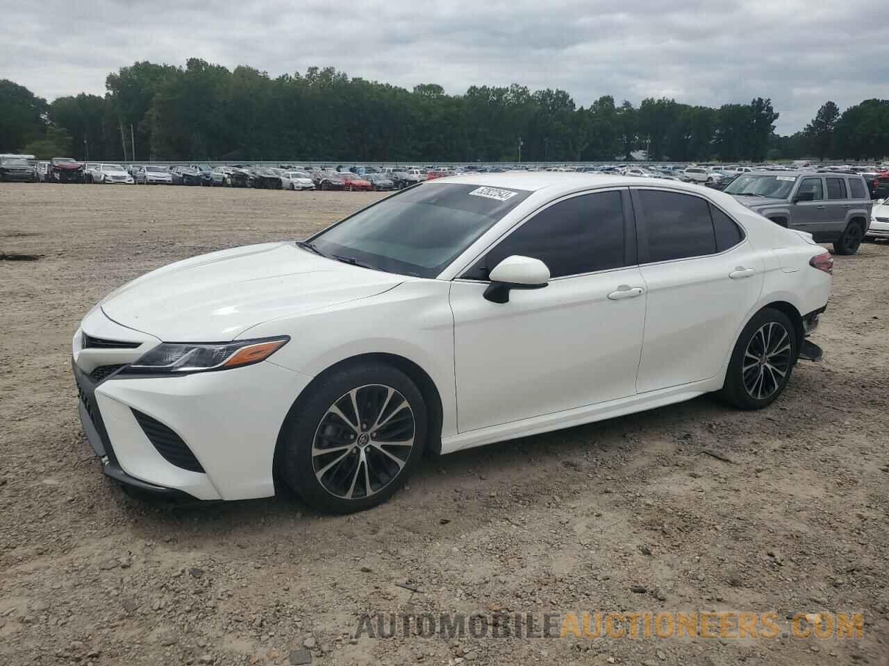 JTNB11HK8J3040503 TOYOTA CAMRY 2018