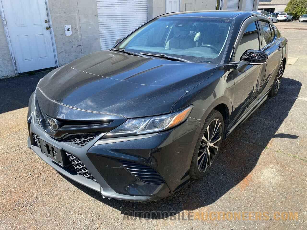 JTNB11HK8J3051016 TOYOTA CAMRY 2018