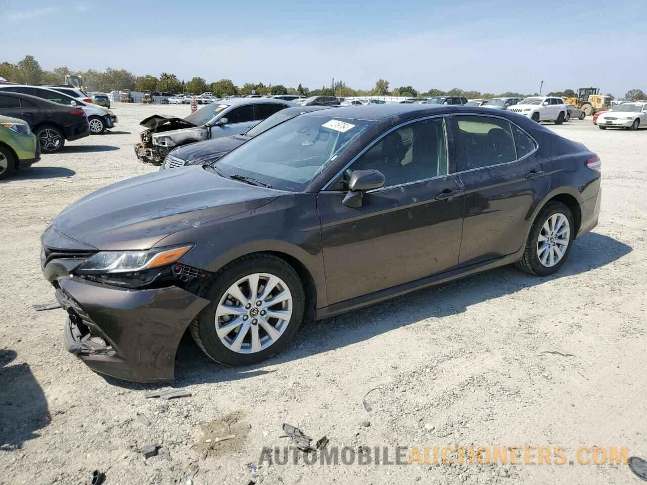 JTNB11HK8J3052070 TOYOTA CAMRY 2018