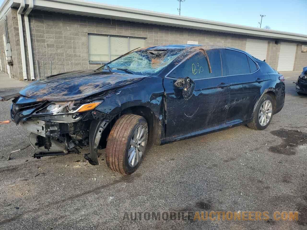 JTNB11HK8J3068009 TOYOTA CAMRY 2018