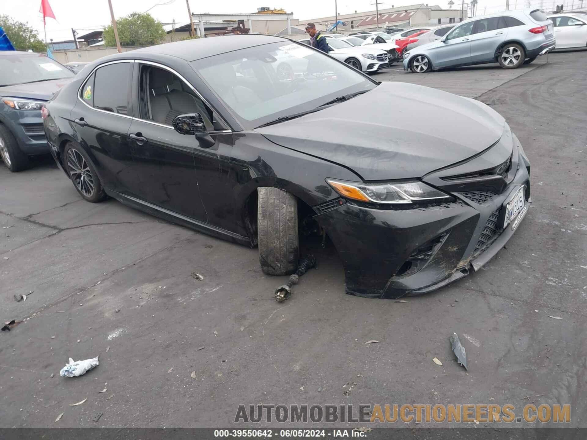 JTNB11HK8J3069550 TOYOTA CAMRY 2018