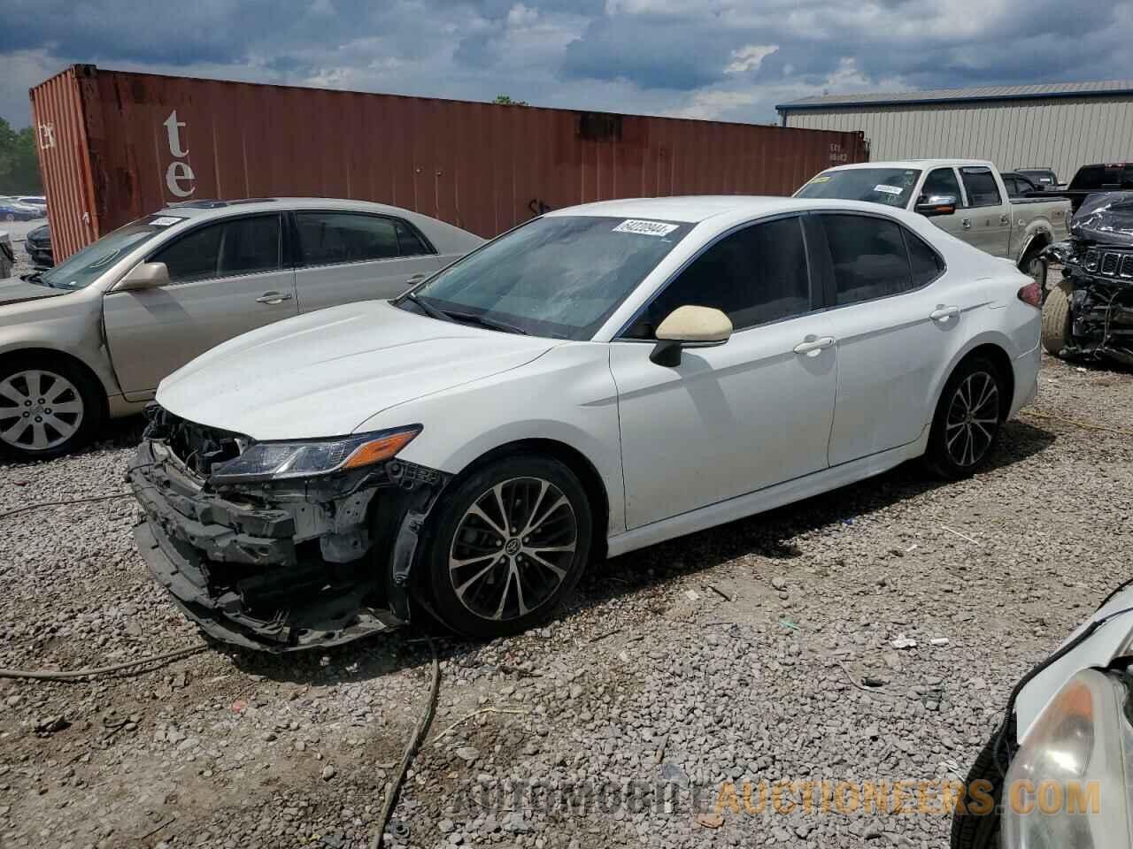 JTNB11HK9J3002648 TOYOTA CAMRY 2018