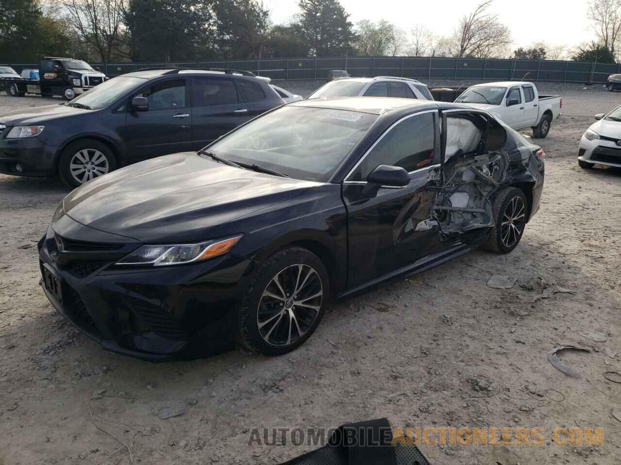 JTNB11HK9J3003587 TOYOTA CAMRY 2018