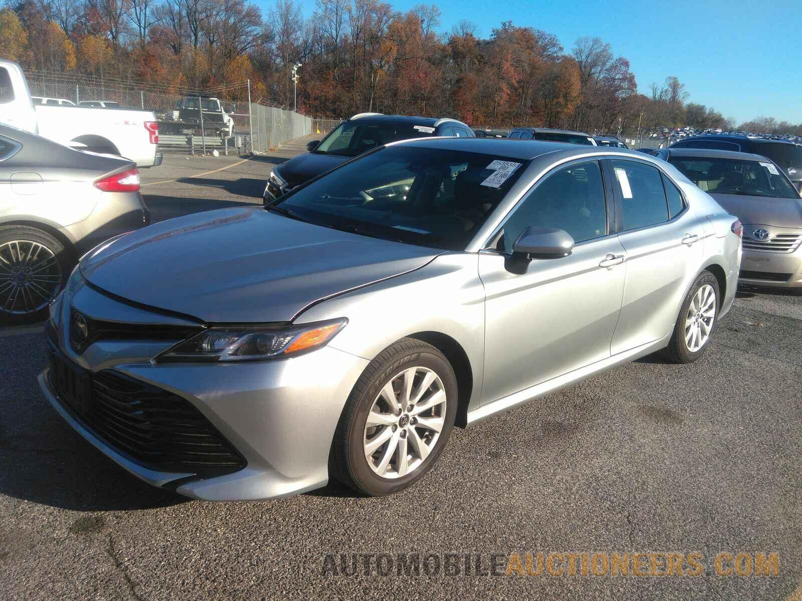 JTNB11HK9J3031308 Toyota Camry LE 2018