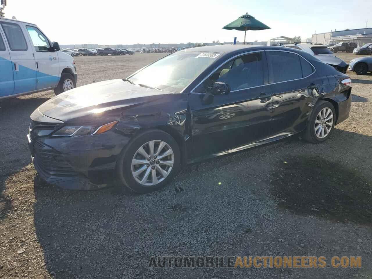 JTNB11HK9J3037366 TOYOTA CAMRY 2018