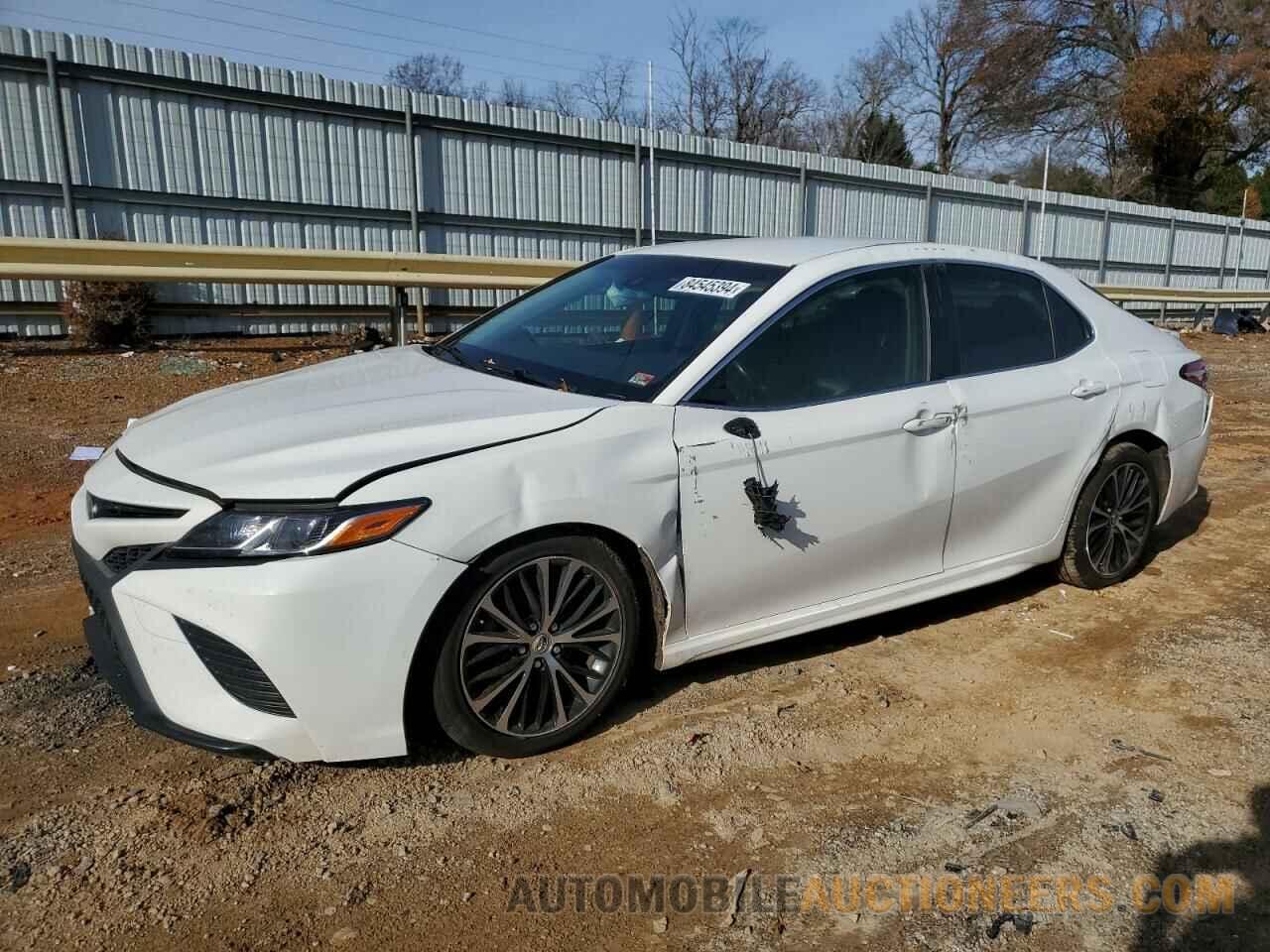 JTNB11HK9J3038890 TOYOTA CAMRY 2018