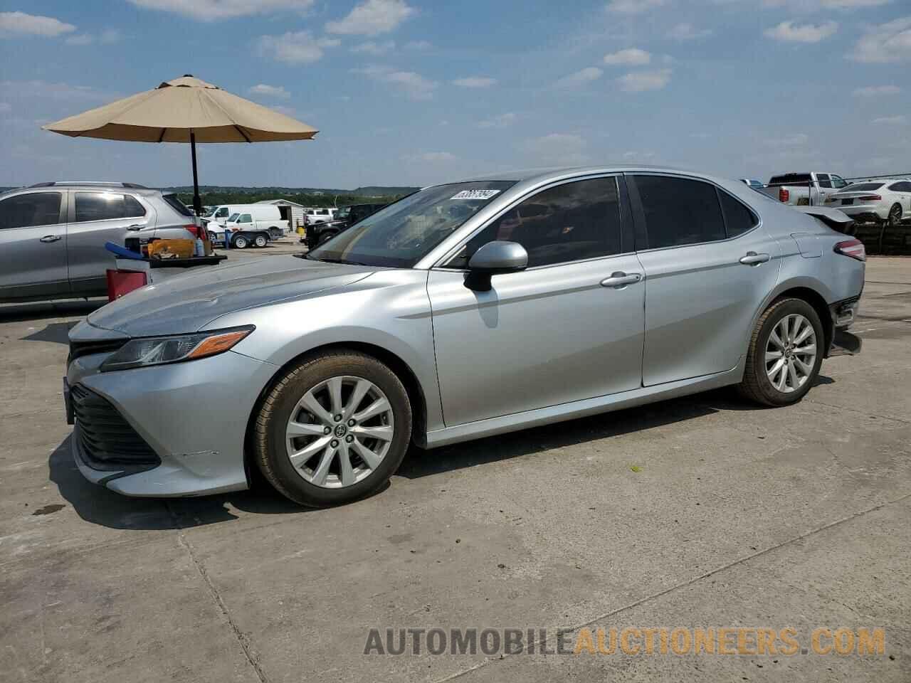 JTNB11HK9J3049680 TOYOTA CAMRY 2018