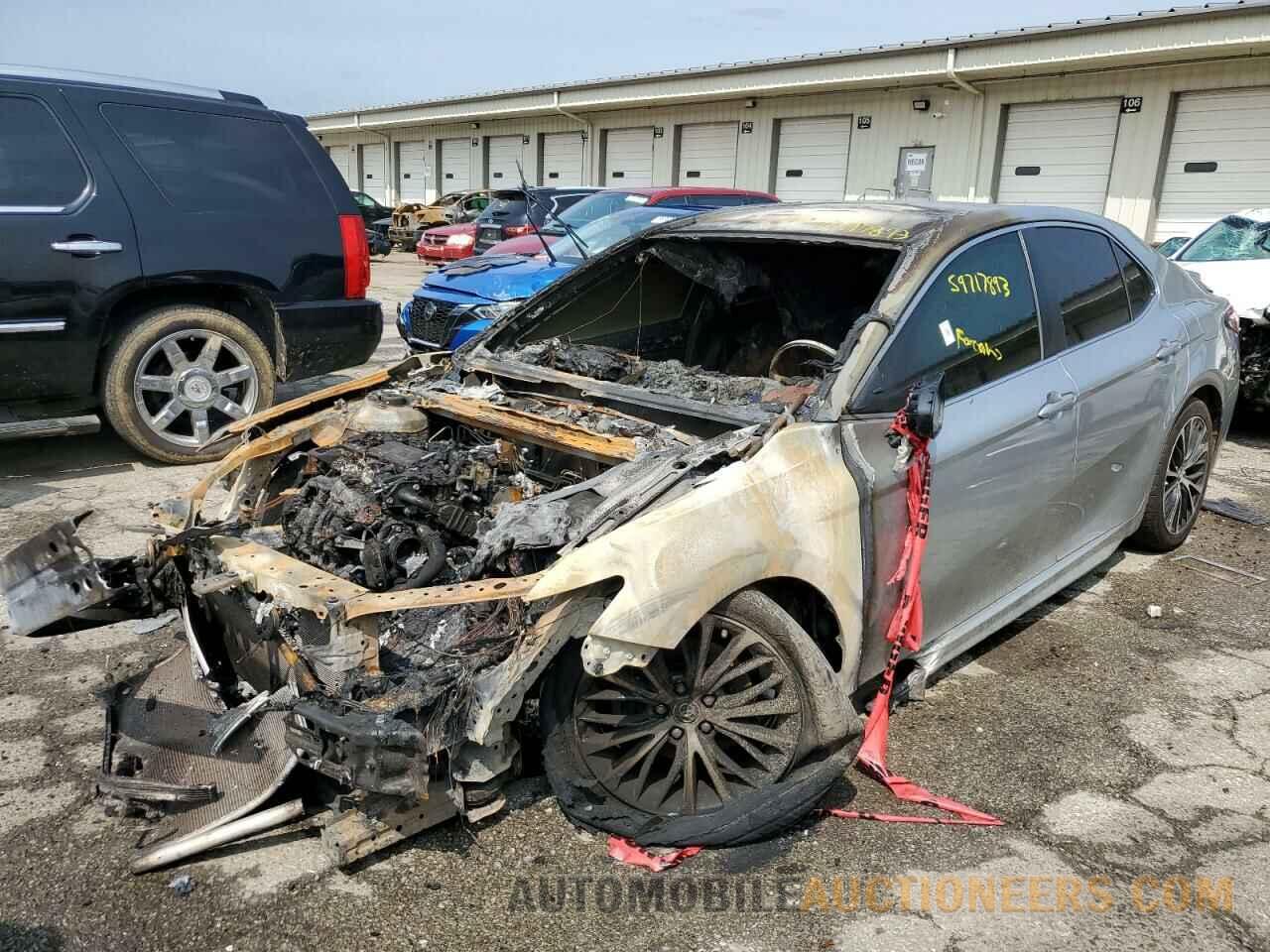 JTNB11HK9J3050425 TOYOTA CAMRY 2018