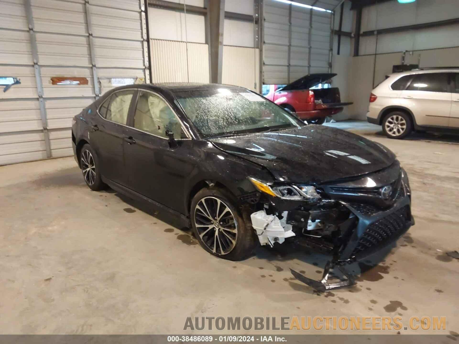 JTNB11HKXJ3003856 TOYOTA CAMRY 2018