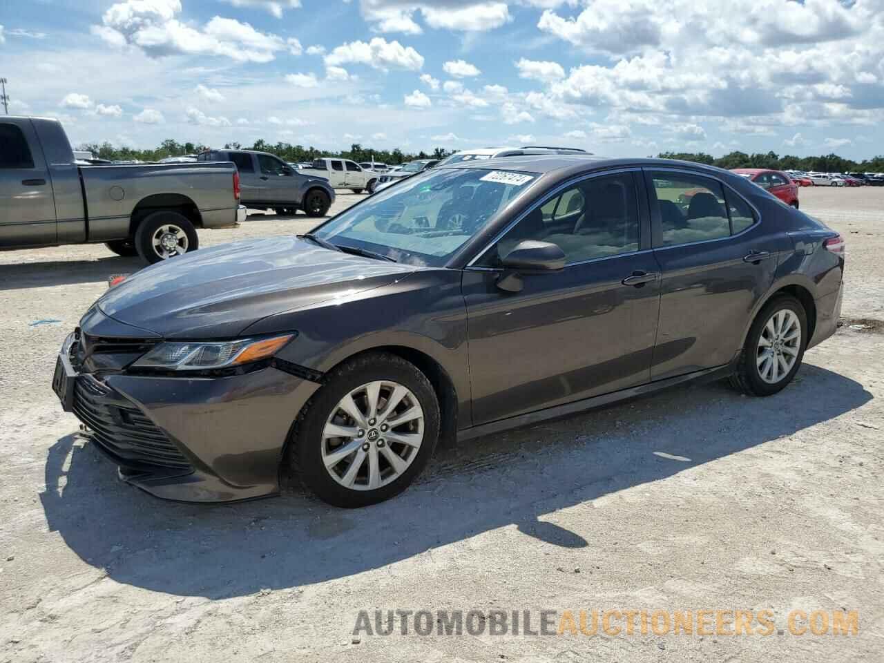 JTNB11HKXJ3007602 TOYOTA CAMRY 2018