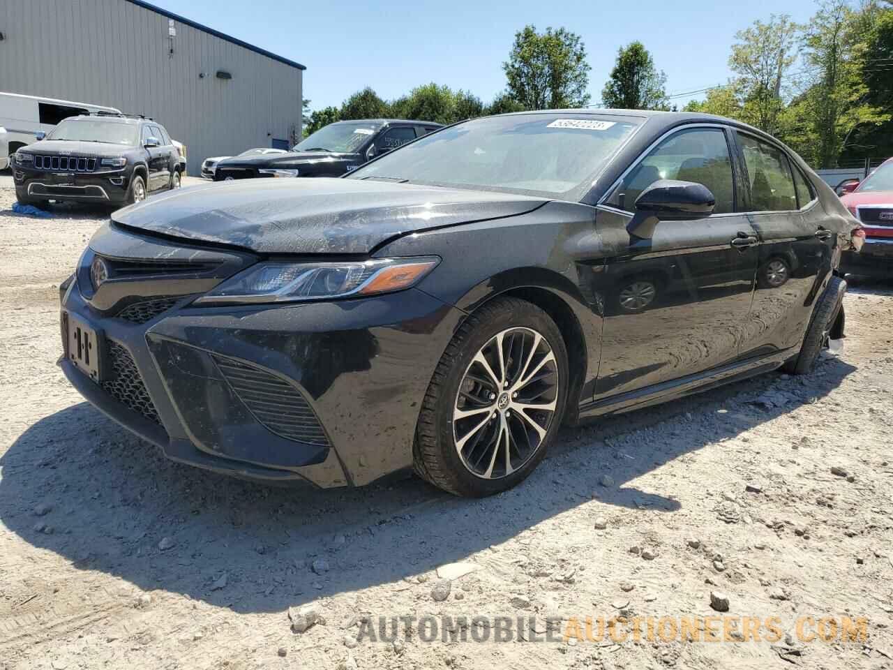 JTNB11HKXJ3018695 TOYOTA CAMRY 2018