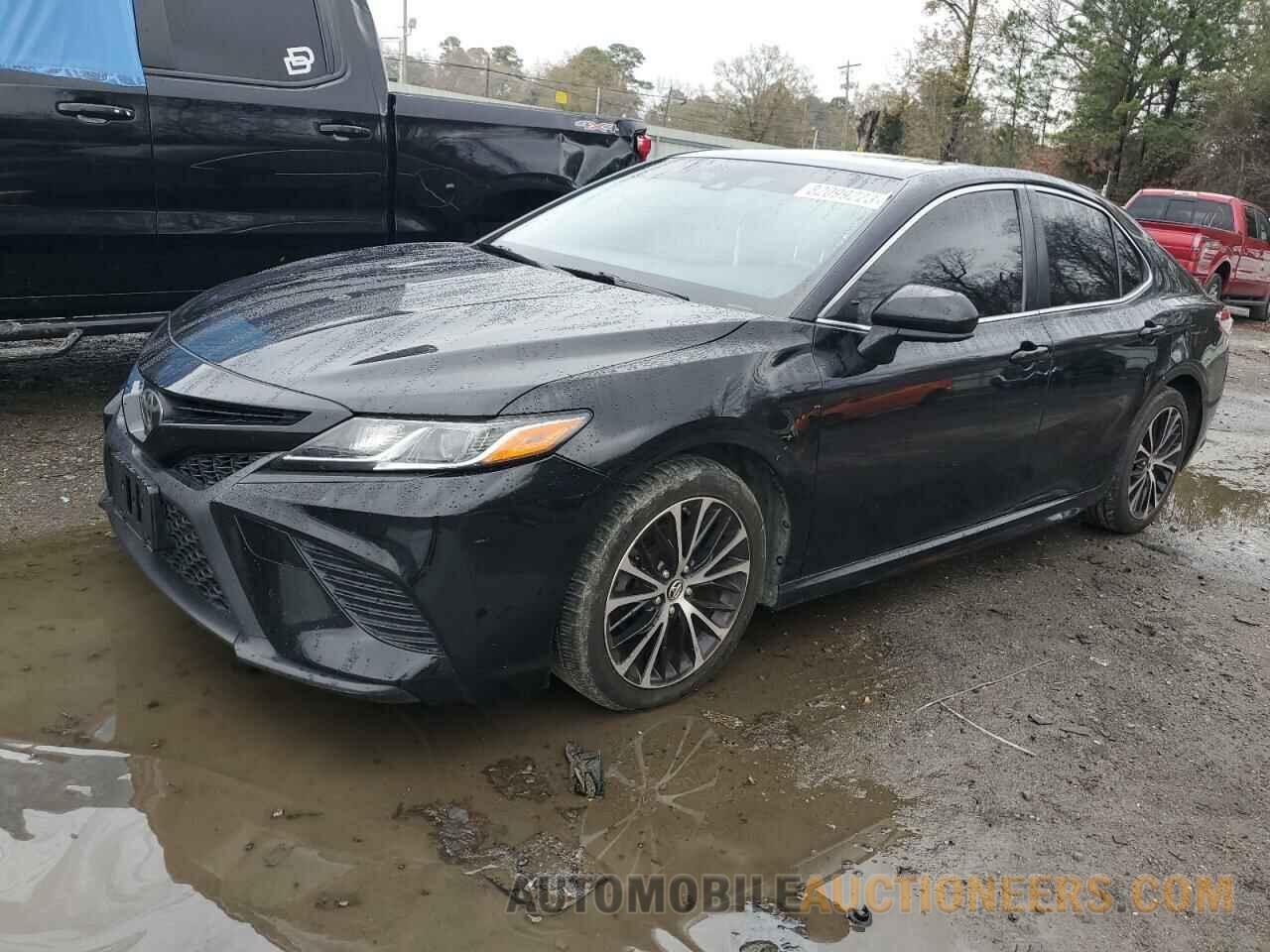 JTNB11HKXJ3018910 TOYOTA CAMRY 2018